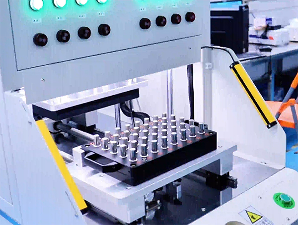 HL-MAX 领袖系列加大版气密检测仪（8通道多工位电池盖）